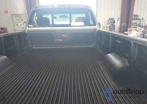 2001 Toyota Tundra Sr5 V8 из США, поврежденный, VIN 5TBKT44191S173811